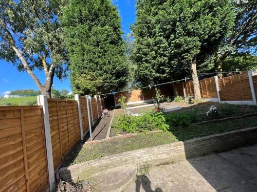 Garden Maintenance — LabourConnect Manchester